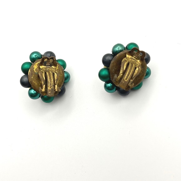 Vintage Japan Green Black Faux Pearl Cluster Clip On Earrings Gold Tone MCM - Picture 2 of 4